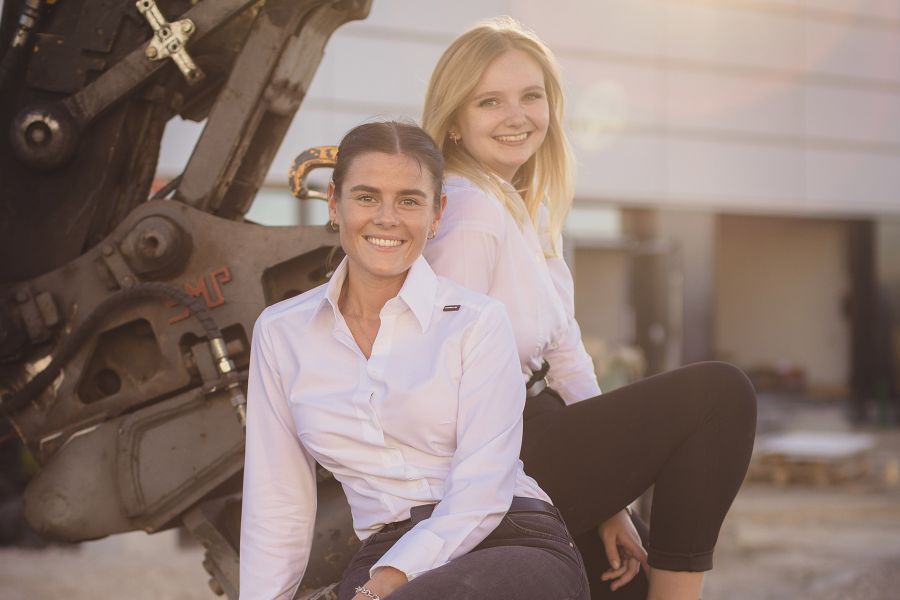 Mitarbeiterinnen und Mitarbeiter des Porsche Zentrum Lüneburg.